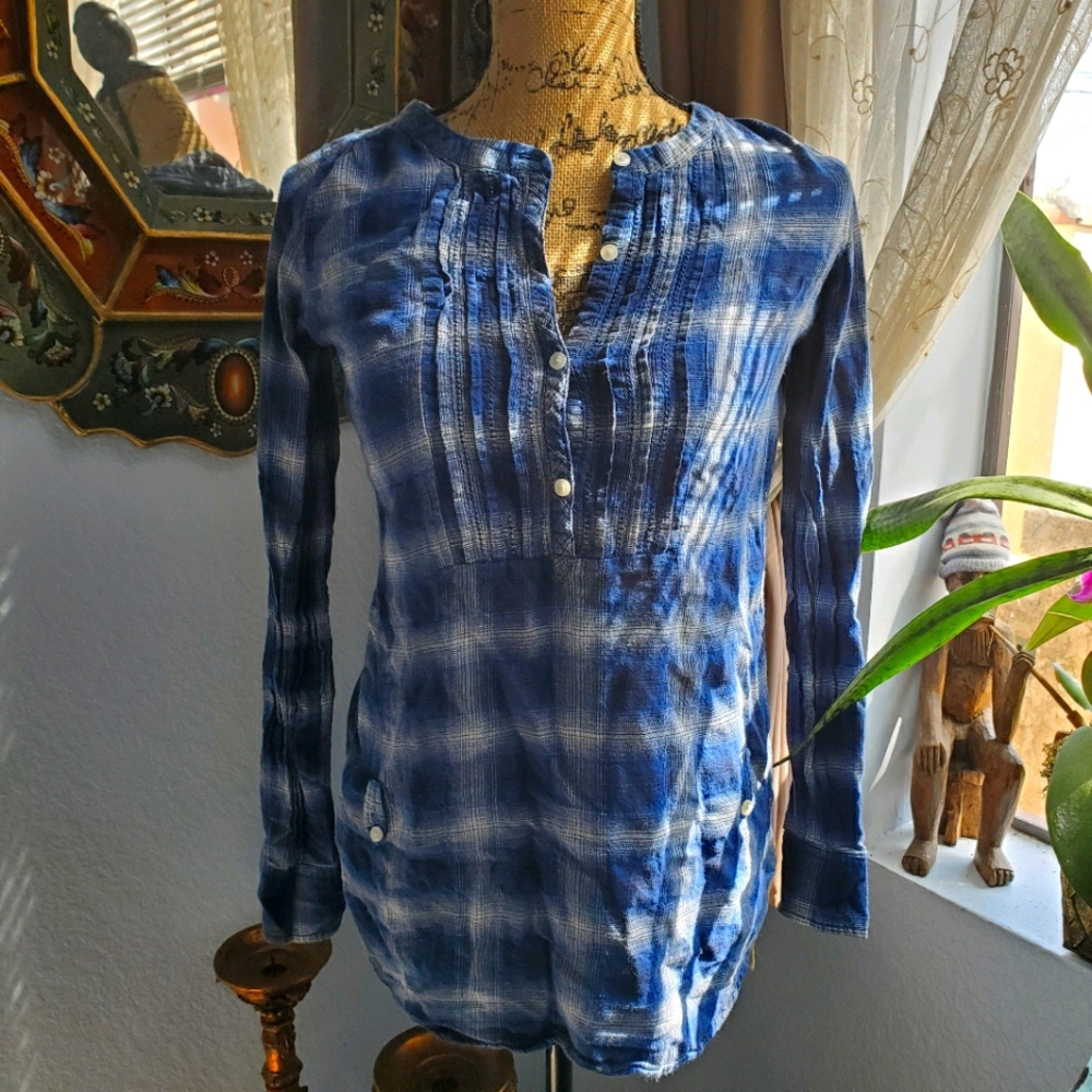American Eagle Flannel top